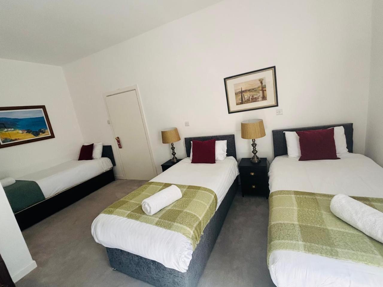 Royal Goat Hotel Beddgelert Bagian luar foto